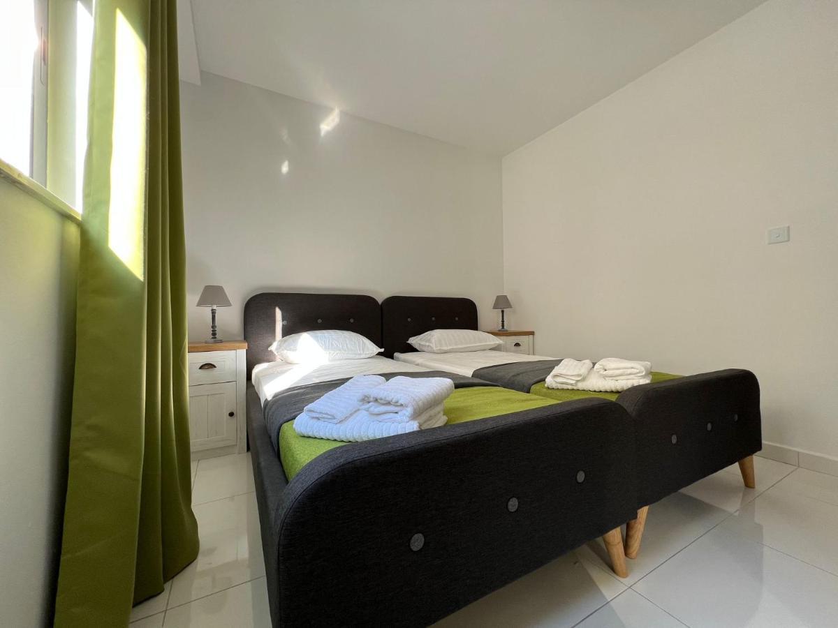 Brand New Apartment 2 Mins From Seafront Σεντ Πόλς Μπέι Εξωτερικό φωτογραφία
