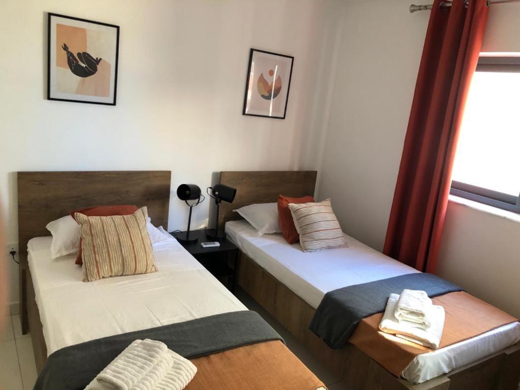 Brand New Apartment 2 Mins From Seafront Σεντ Πόλς Μπέι Εξωτερικό φωτογραφία