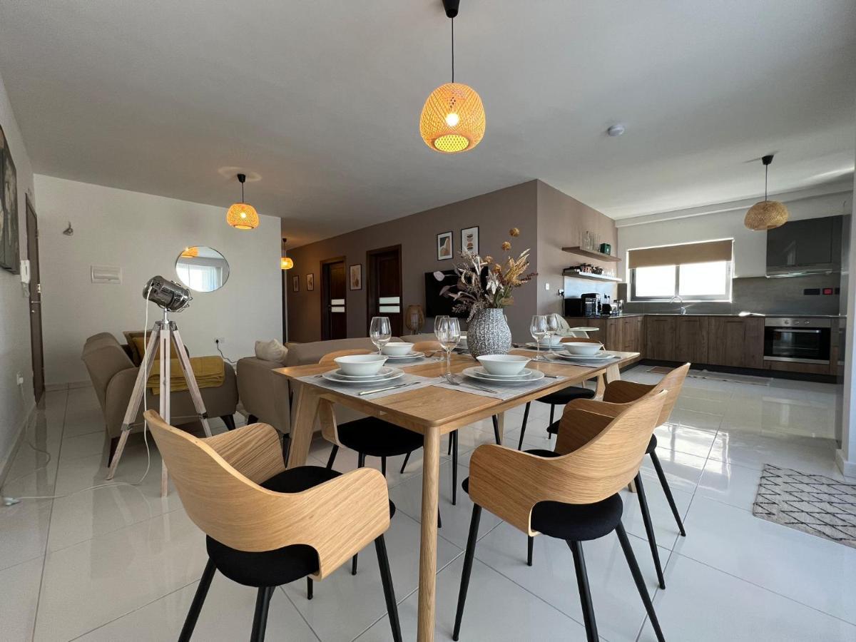 Brand New Apartment 2 Mins From Seafront Σεντ Πόλς Μπέι Εξωτερικό φωτογραφία